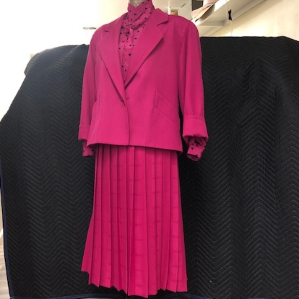 Vintage Jaeger London (Jacket, Shirt w/tie, skirt)